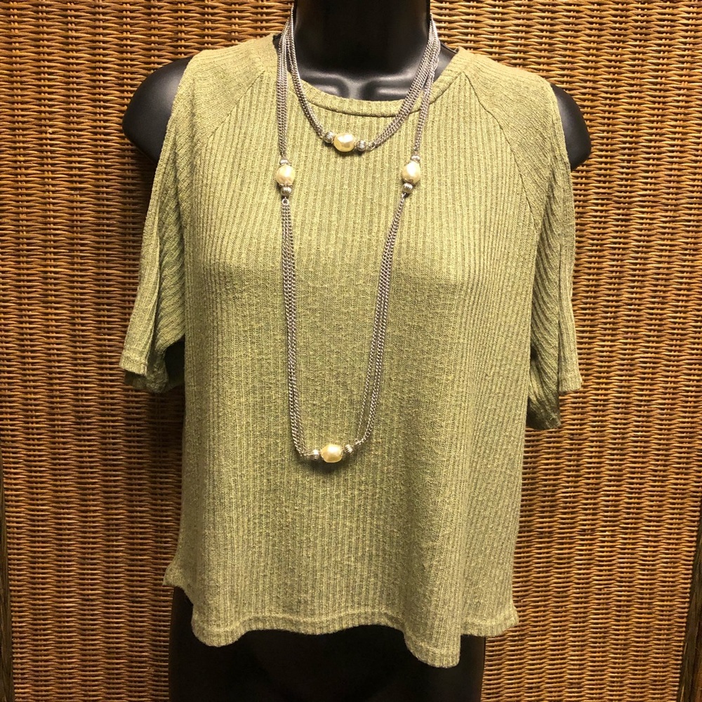 💜3/$15💜 DIVIDED- Cold-shoulder, Olive Green lightweight Sweater /Top